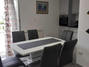 Apartments Seagull - Two Bedroom Apartment with Balcony Grozdana